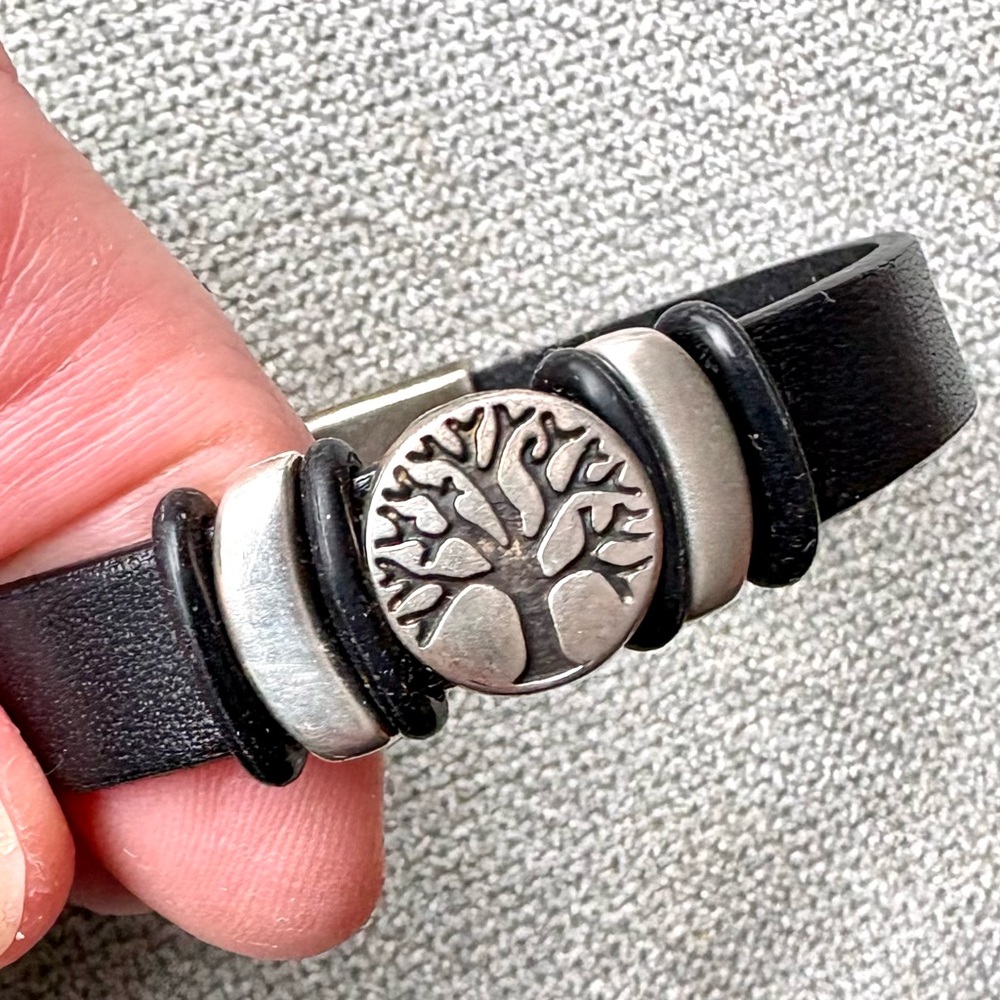 Black Leather Tree of Life Bracelet